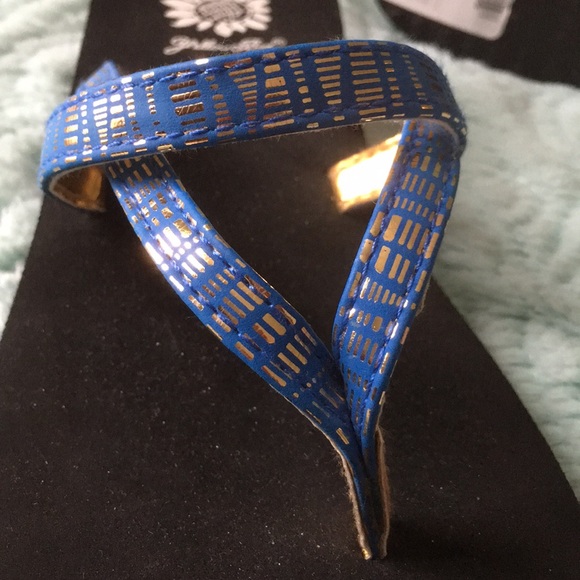 NWT size 6M by yellow box - Picture 5 of 8